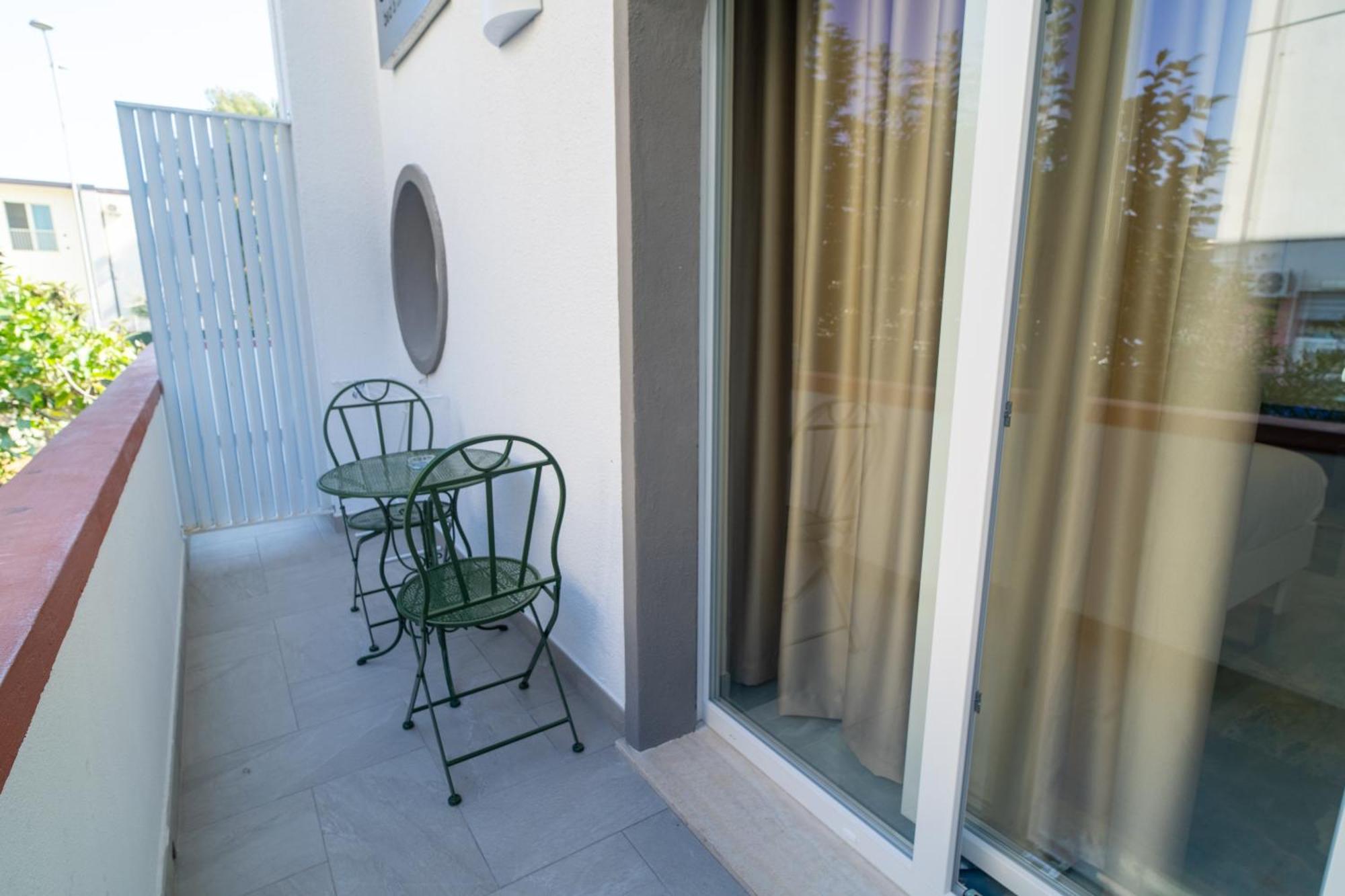 Suite 14 Scalea Bagian luar foto
