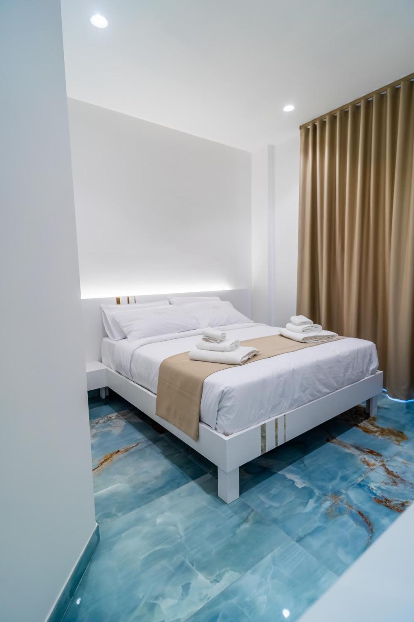 Suite 14 Scalea Bagian luar foto