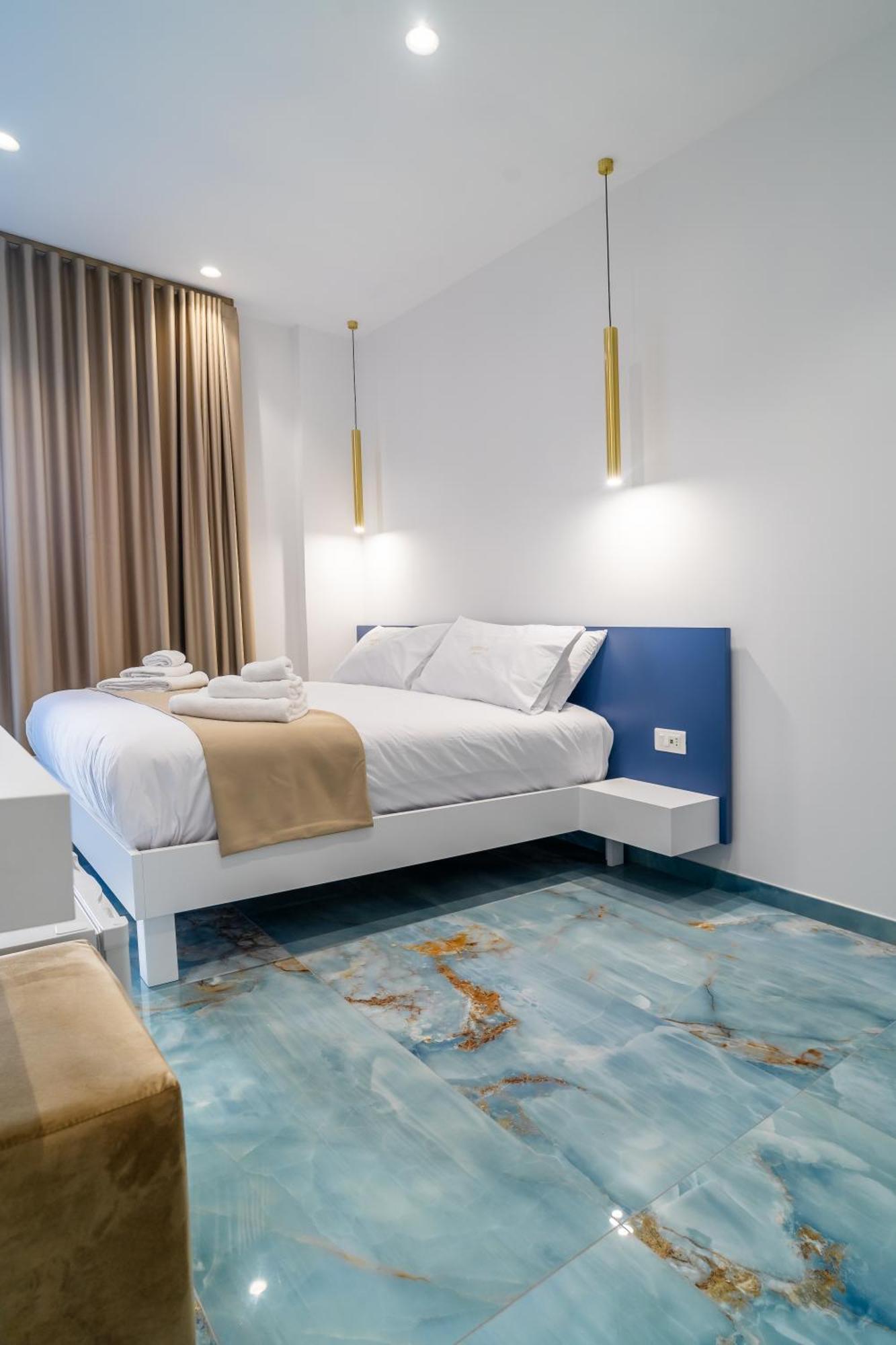 Suite 14 Scalea Bagian luar foto