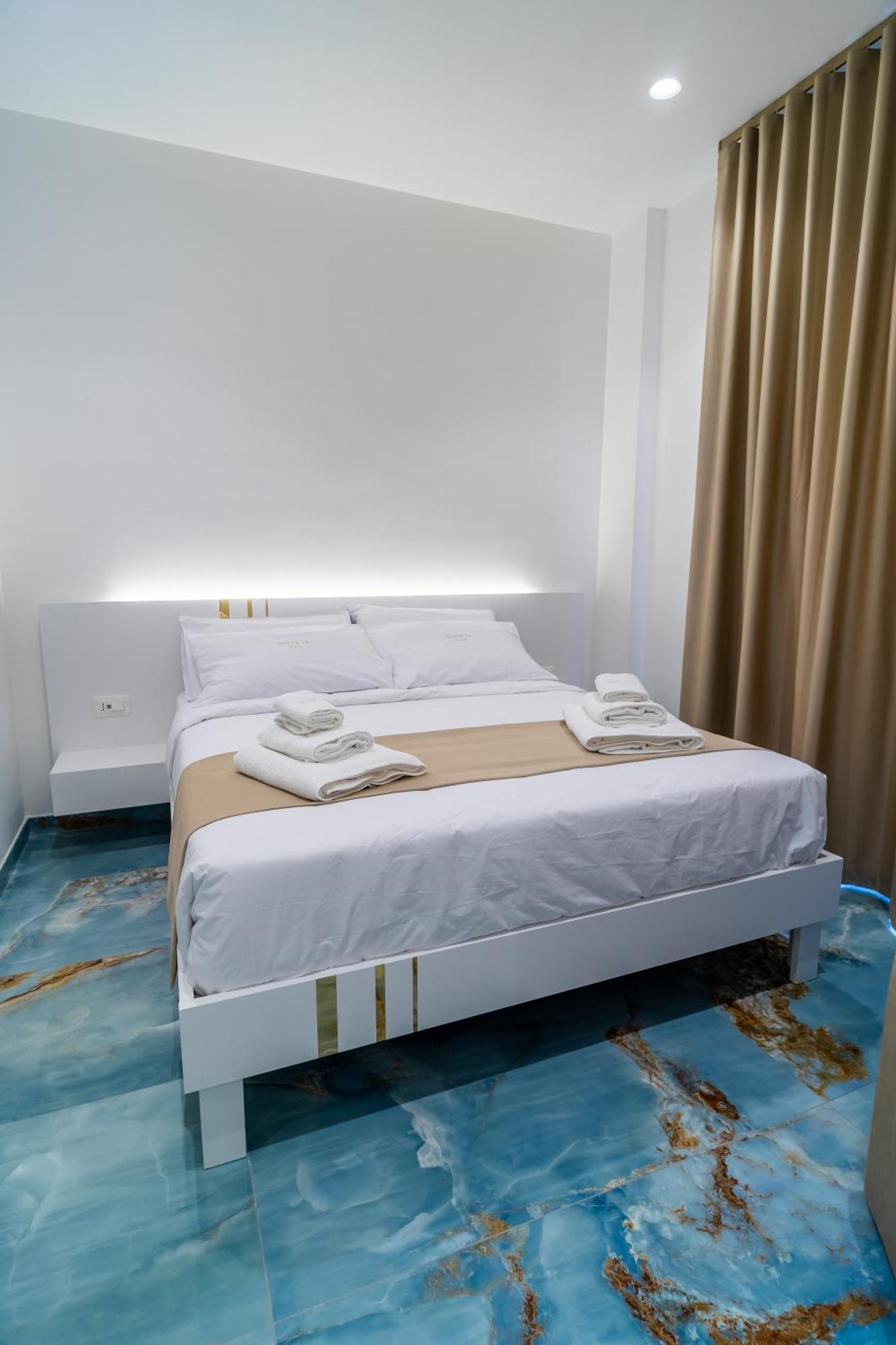 Suite 14 Scalea Bagian luar foto