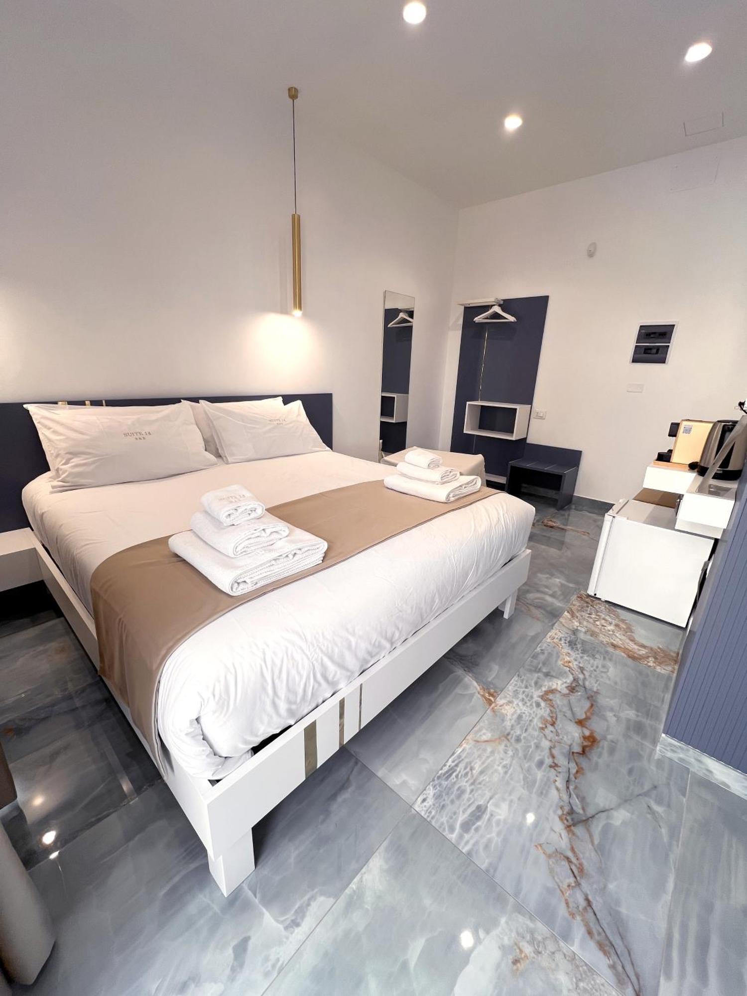 Suite 14 Scalea Bagian luar foto
