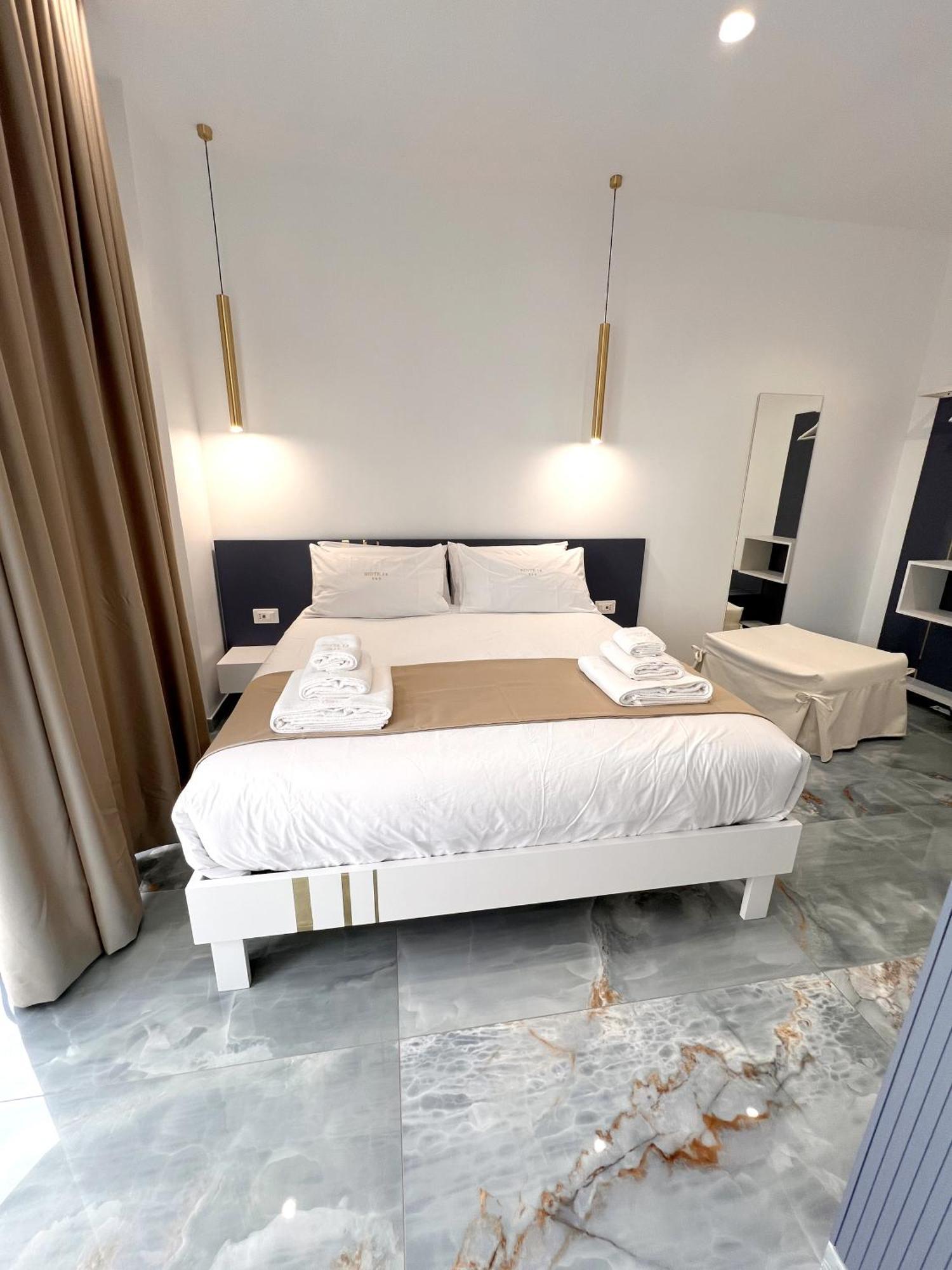 Suite 14 Scalea Bagian luar foto